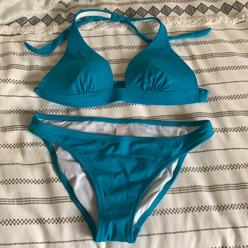 VS turquoise bikini
